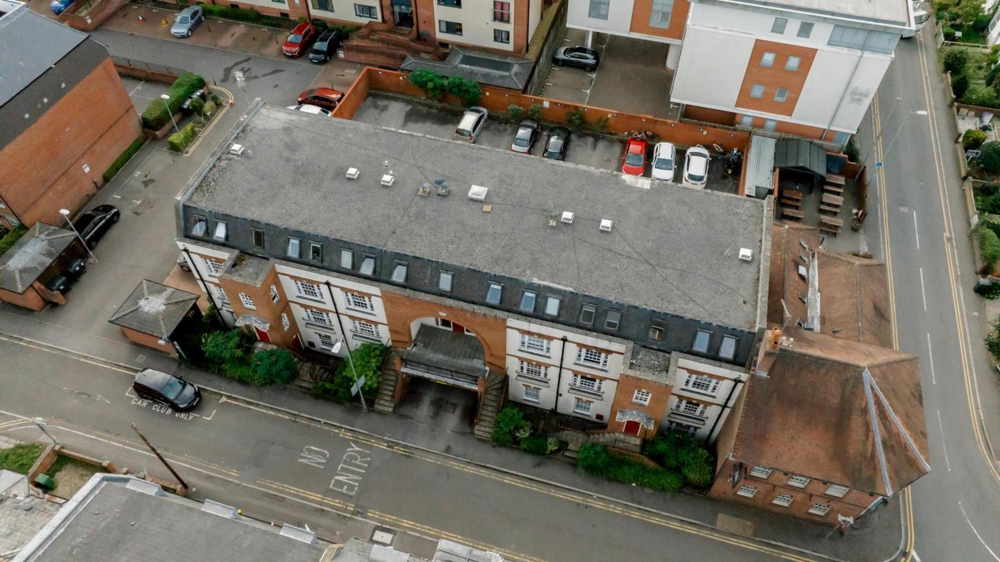 Starhost Residences - Central 3 Bed Apartment At Regents Court, Newbury Newbury  Exteriér fotografie