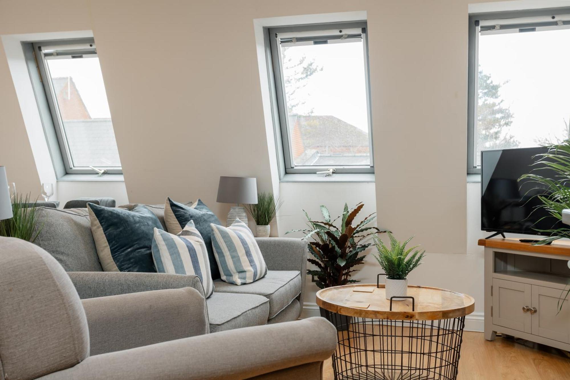 Starhost Residences - Central 3 Bed Apartment At Regents Court, Newbury Newbury  Exteriér fotografie