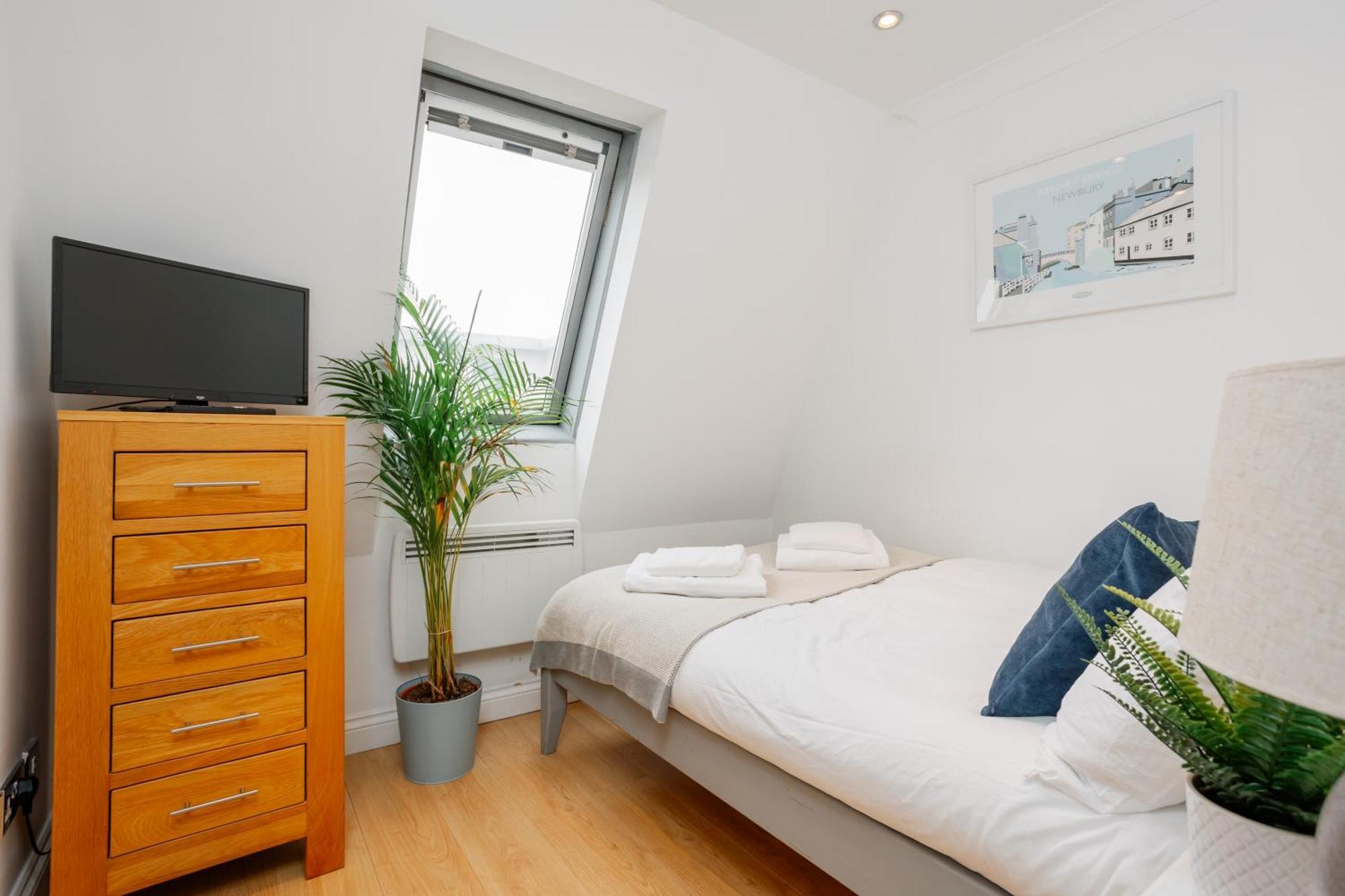 Starhost Residences - Central 3 Bed Apartment At Regents Court, Newbury Newbury  Exteriér fotografie