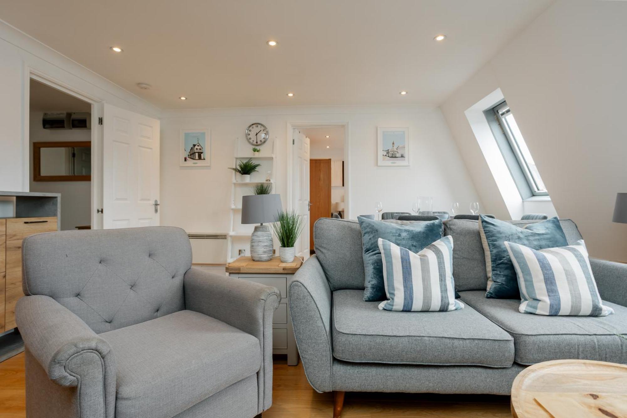 Starhost Residences - Central 3 Bed Apartment At Regents Court, Newbury Newbury  Exteriér fotografie