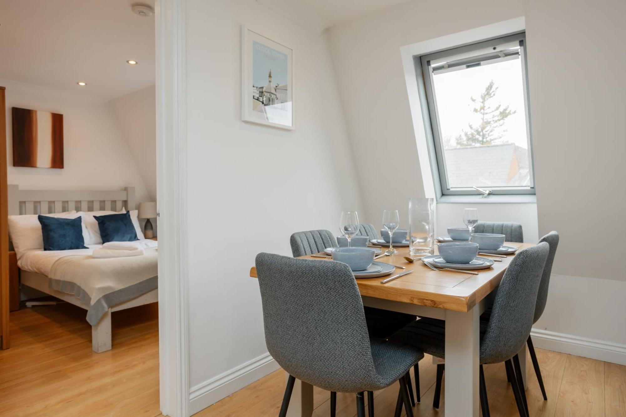 Starhost Residences - Central 3 Bed Apartment At Regents Court, Newbury Newbury  Exteriér fotografie